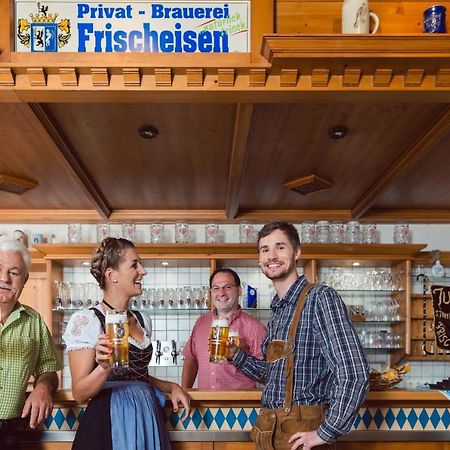 Brauerei Und Gasthof Frischeisen Kelheim Luaran gambar